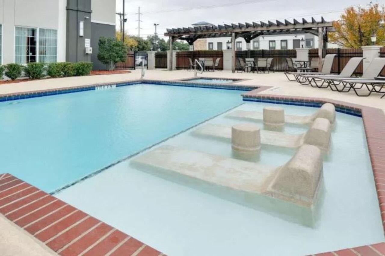 La Quinta By Wyndham Dallas Love Field Εξωτερικό φωτογραφία