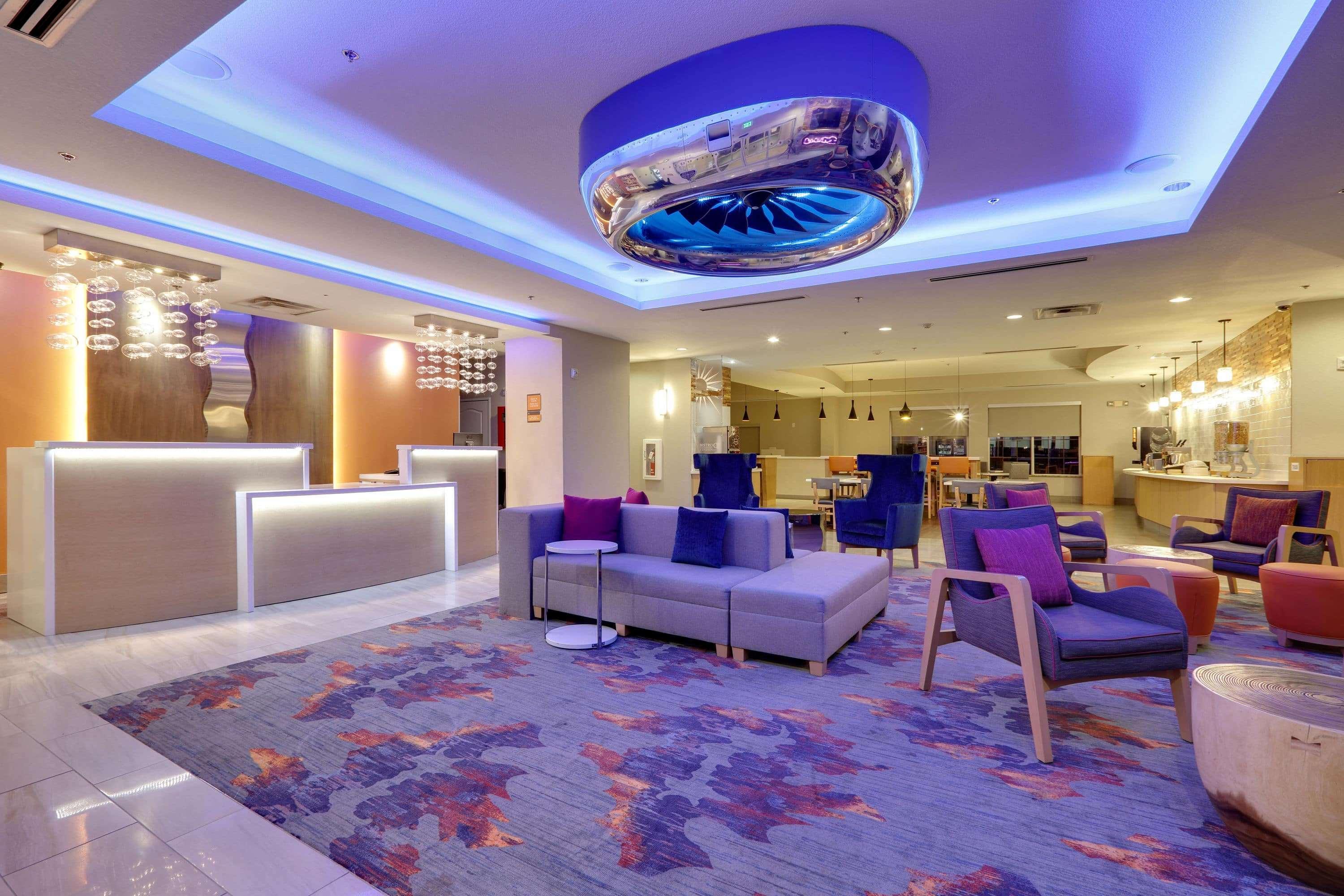 La Quinta By Wyndham Dallas Love Field Εξωτερικό φωτογραφία